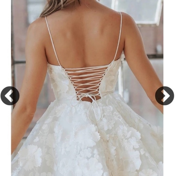 UNTAMED PETALS BY AMANDA JUDGE White Floral Mini Dress - Picture 2 of 10